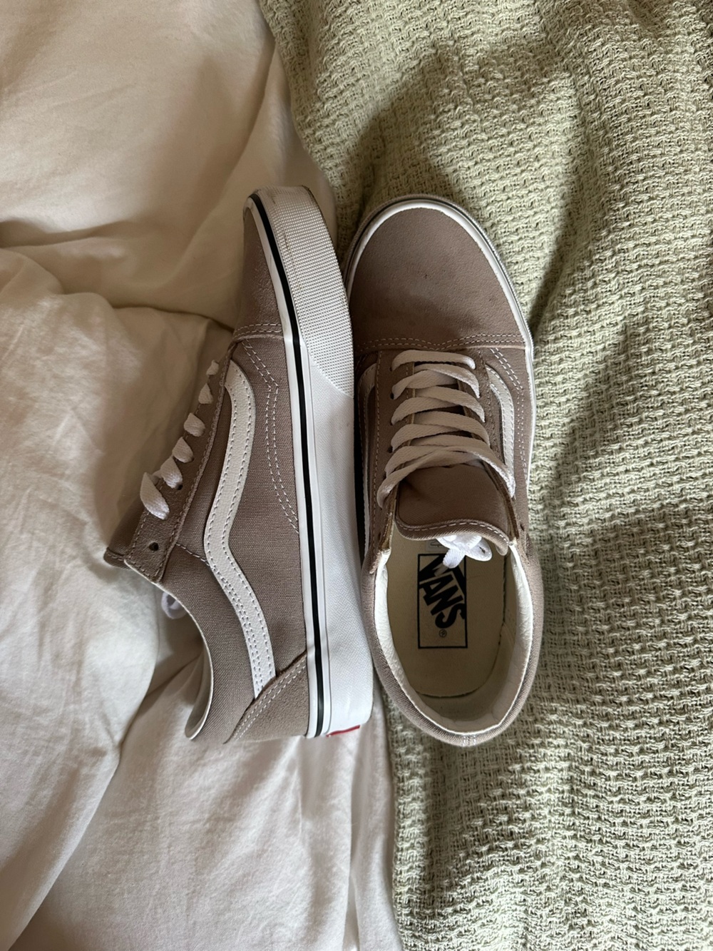 Vans Old Skool Women’s Sneakers - Taupe/White